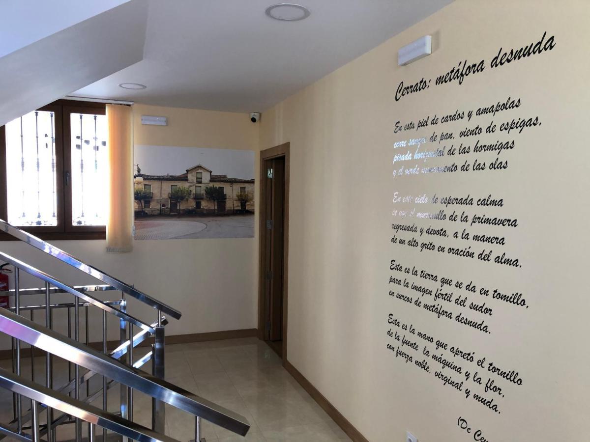 Apartamentos Turisticos Escorraladas Baltanás Εξωτερικό φωτογραφία