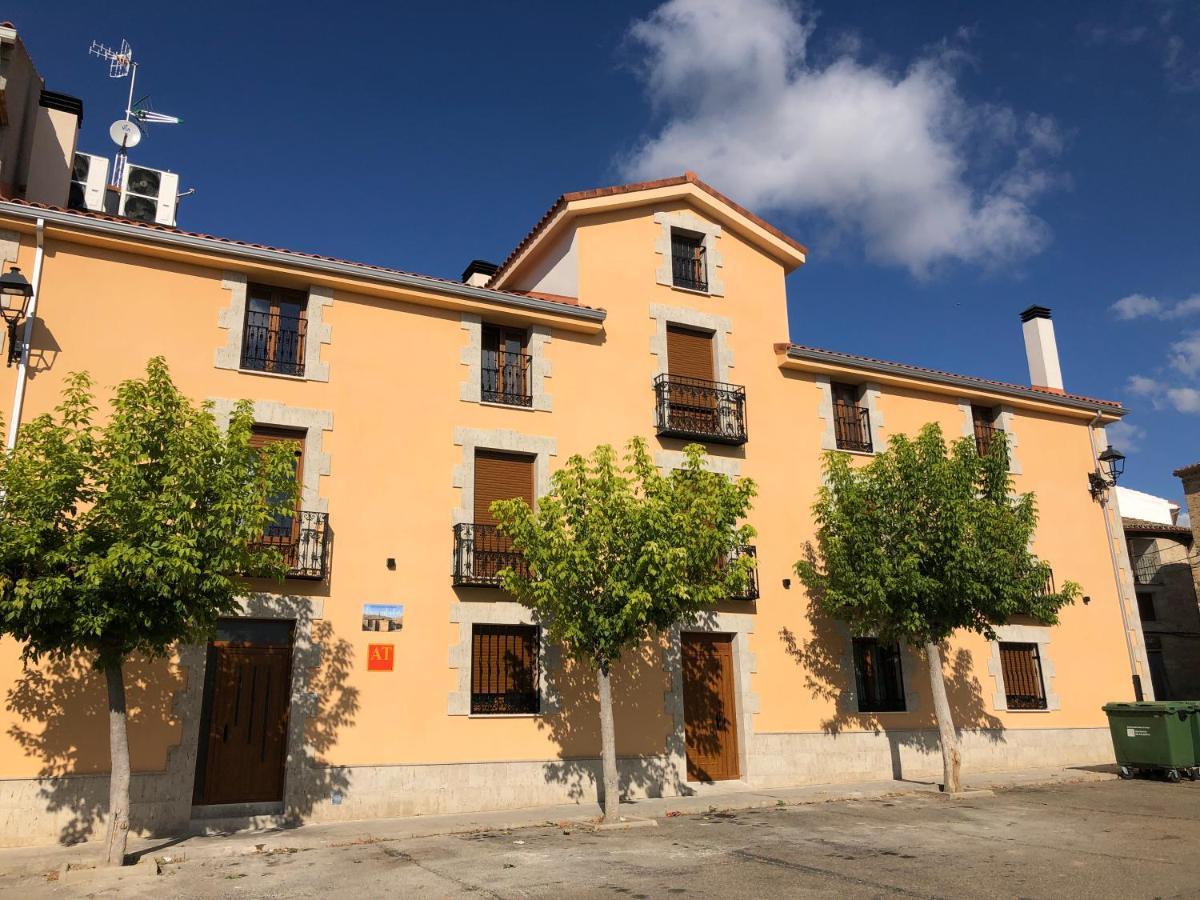 Apartamentos Turisticos Escorraladas Baltanás Εξωτερικό φωτογραφία