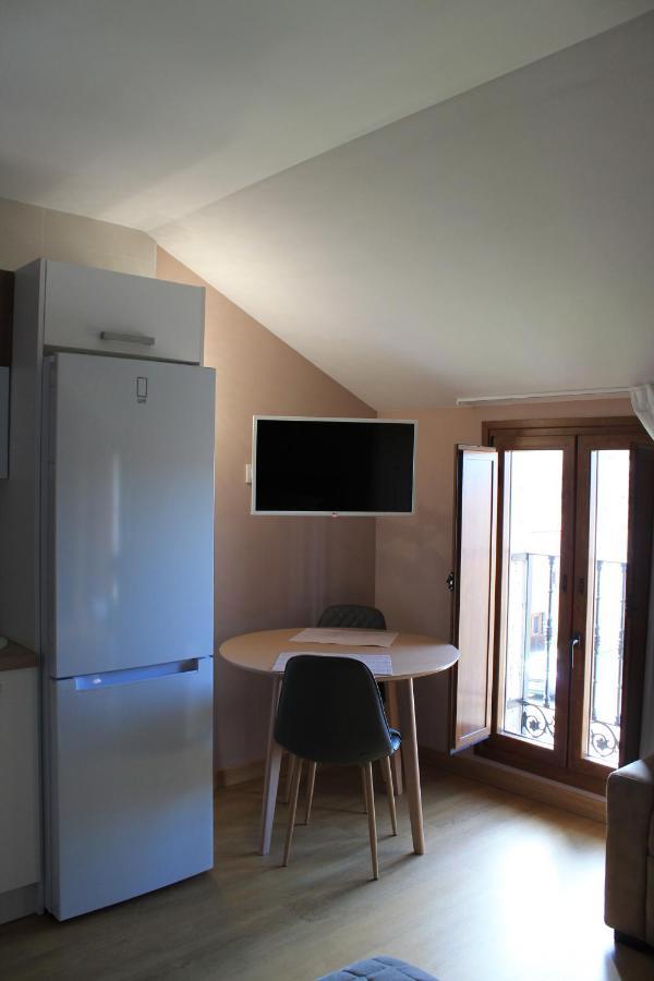 Apartamentos Turisticos Escorraladas Baltanás Εξωτερικό φωτογραφία